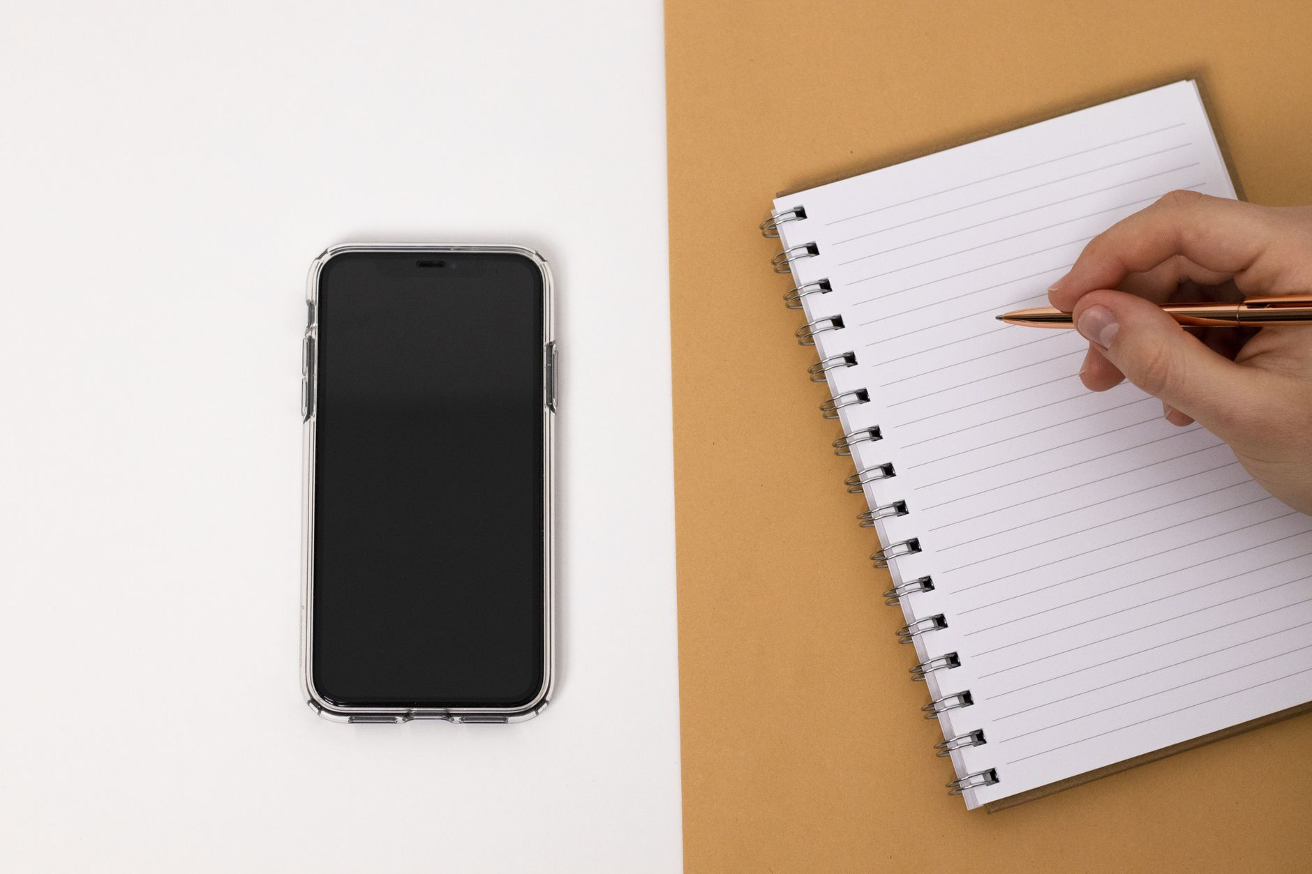 Apple Intelligence's Writing Tools Are Good at the Wrong Things