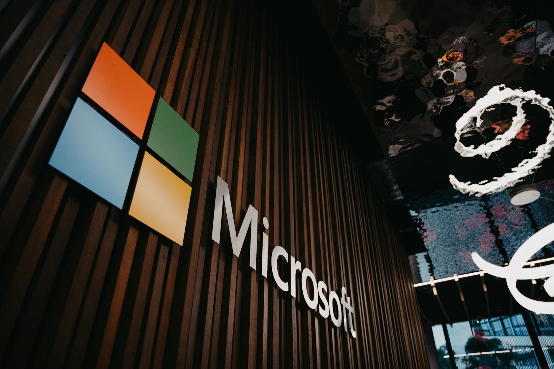 Microsoft 365 Copilot redesigned with faster load times and progressive UI