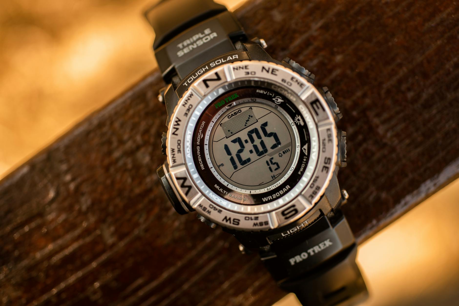 The Garmin Instinct 3 Doesn't Care About Impressing You - That's Why It Works