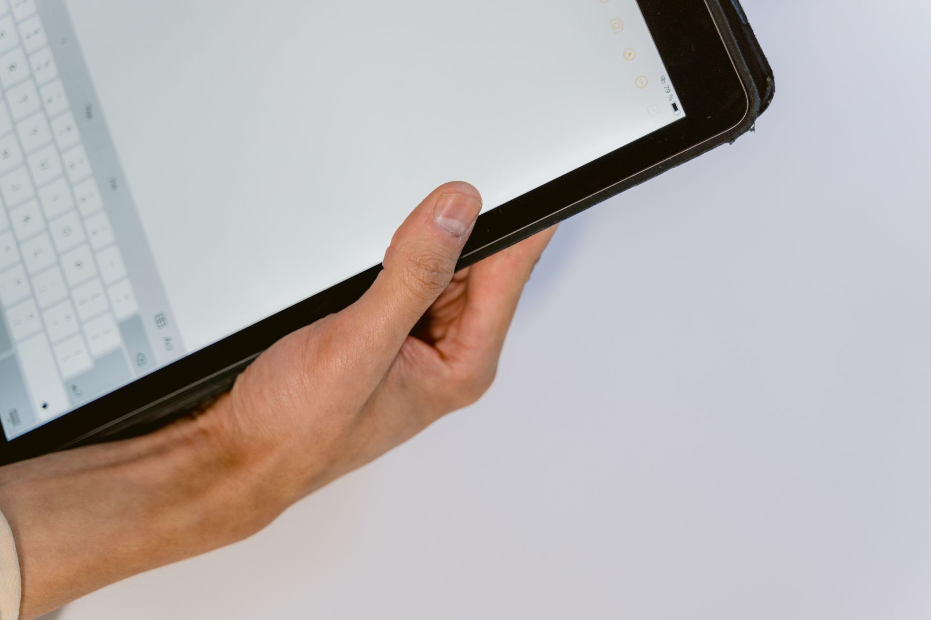 The iPad Mini 7 Is the Right Size. It Has Always Been the Right Size.